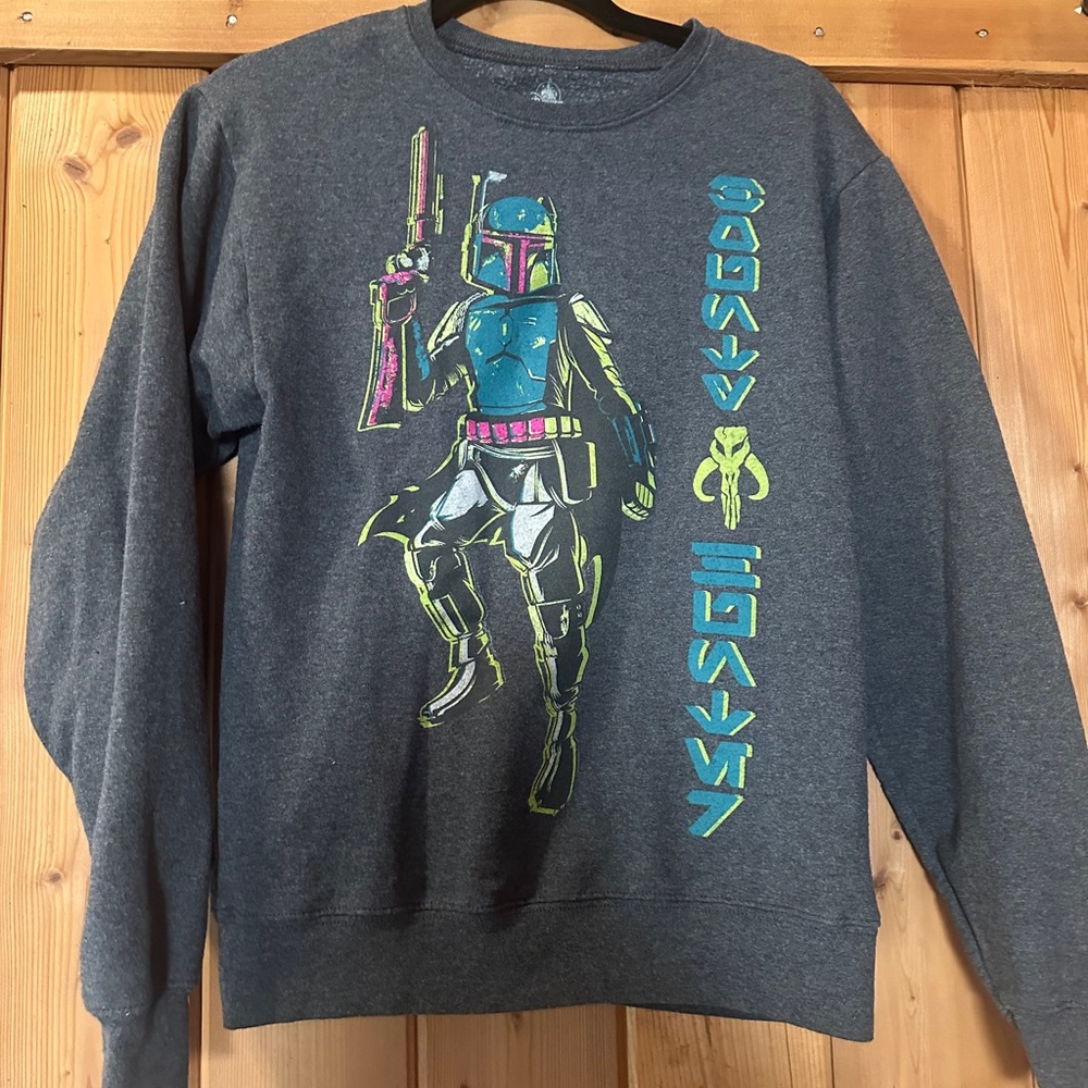 Star Wars sweatshirt